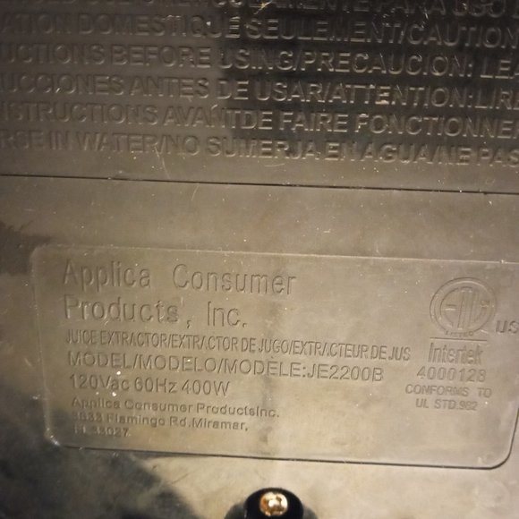 Black & Decker 400 Watt Fruit And Vegetable Juice Extractor/Juicer - Picture 8 of 8